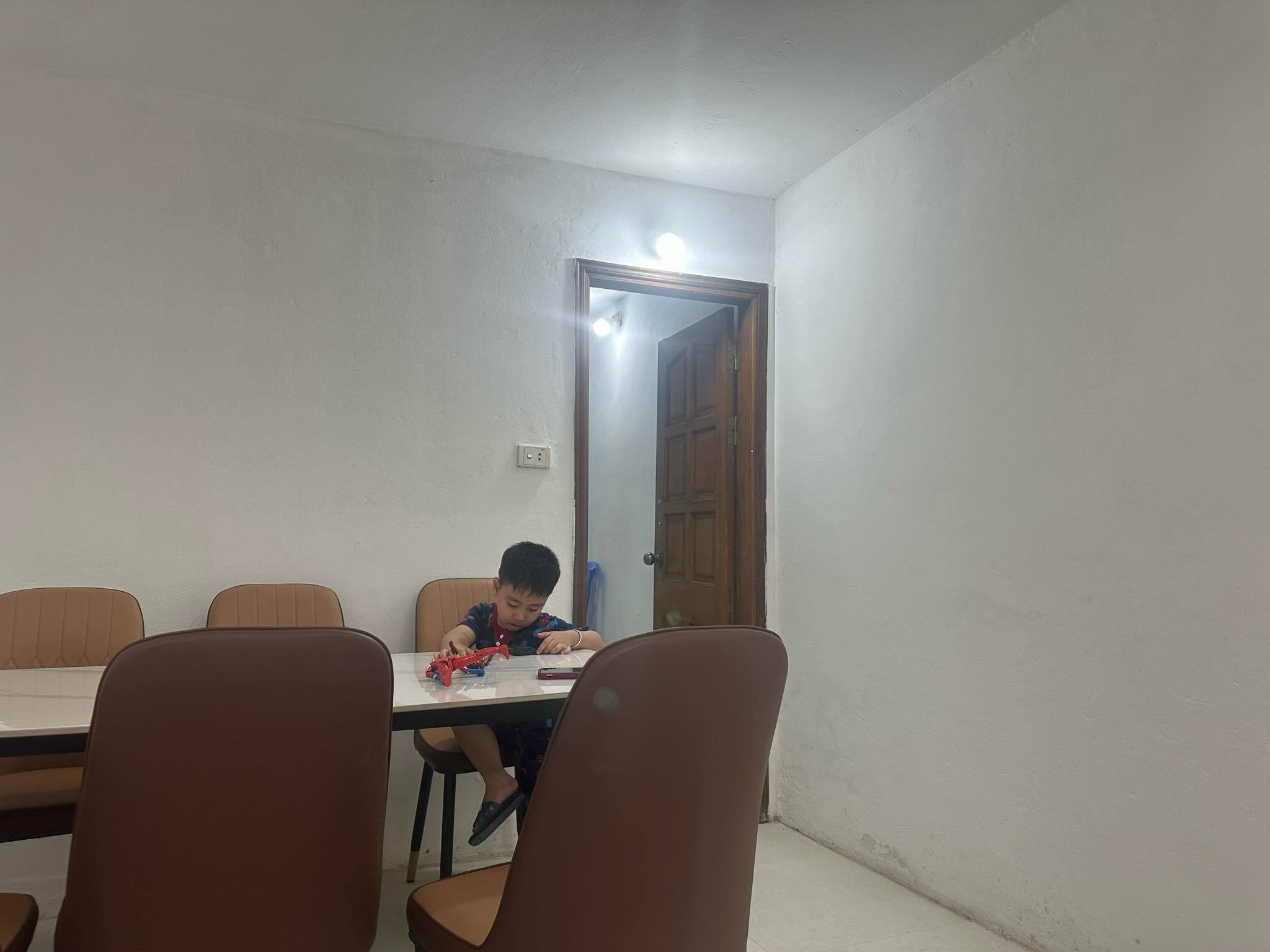 Cho thuê nhà ngõ Nhân Hoà - Thanh Xuân - Giá 7 triệu ctl, 2.5 tầng x 30m2 - Ảnh 2